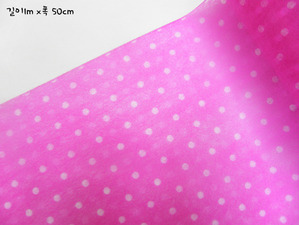 부직포 체리핑크-흰색물방울무늬 1mX 50cm (포장지 선물 포장 diy  생일 리본 공예 )
